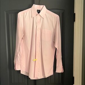 Jos A Bank men’s pale pink dress shirt